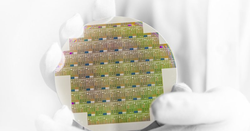 因疫情影響項目延期 外籍“大咖”包機前往鑫晶半導體大矽片項目